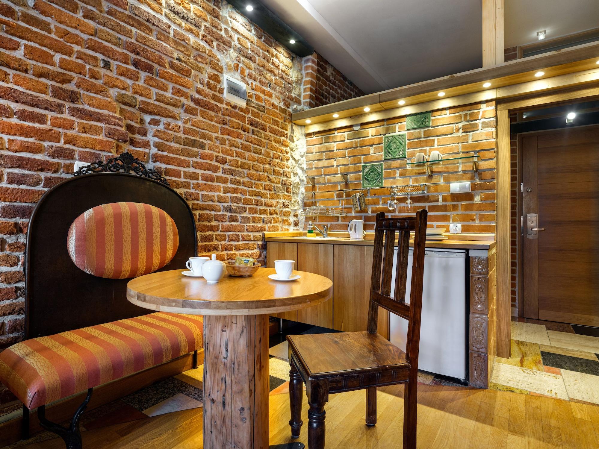 Stare Hotel apartamentowy 4*